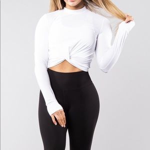 Buffbunny Knotty & Nice Crop